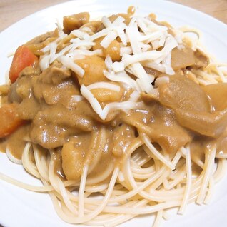 【パスタ】次の日はマイルドに！！カレーパスタ☆